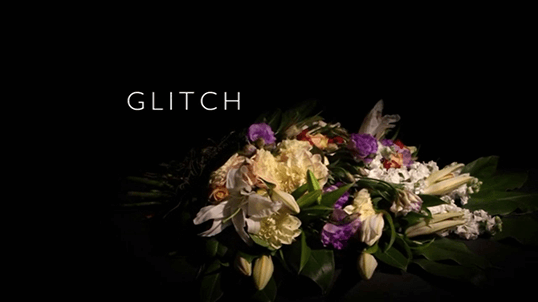 le logo de la serie glitch