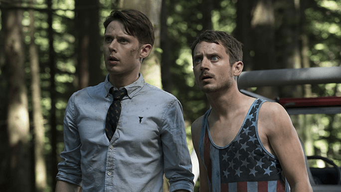 une image de la saison un de Dirk Gently, avec Samuel Barnett et Elijah Wood